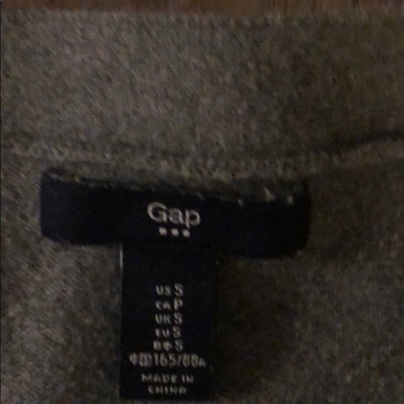 GAP sweater - Picture 2 of 2